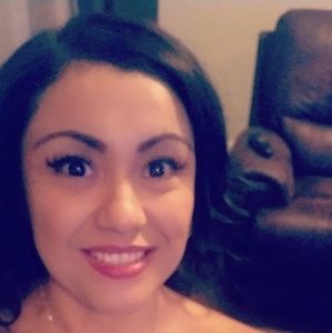 Meet your Posher, Corina